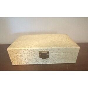 Vintage Lady Buxton Jewelry Box Cream Velvet  Cream Exterior Gold Floral